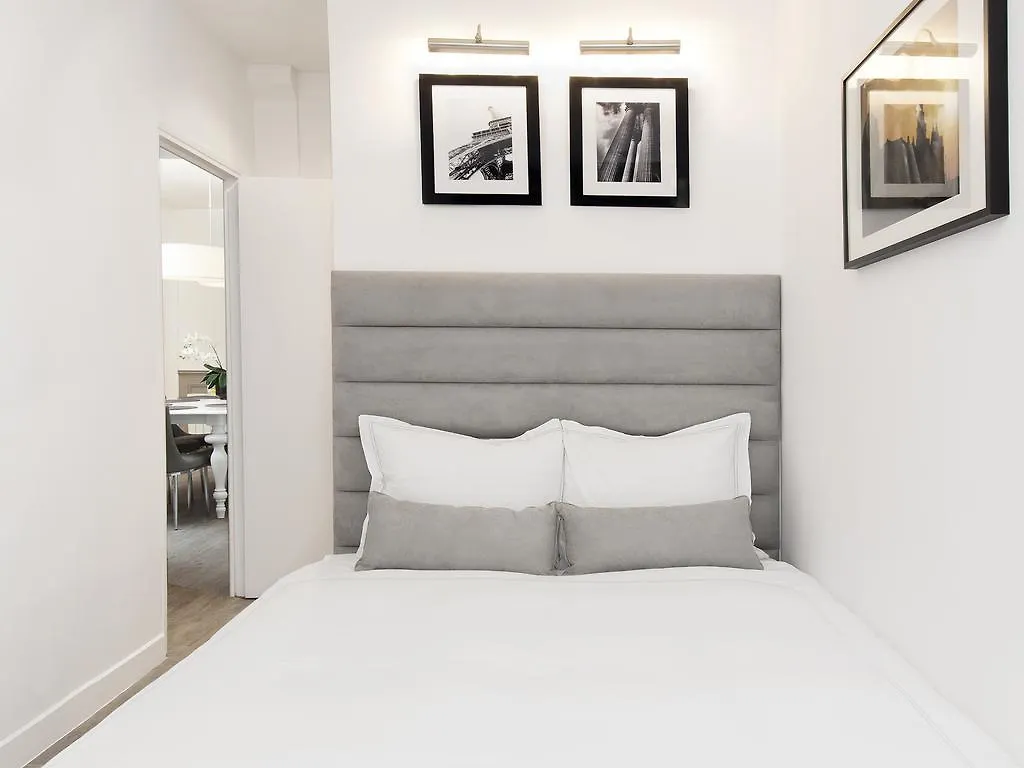 Apartment Livinparis - Luxury 3 Bedrooms Grands-Boulevards I France