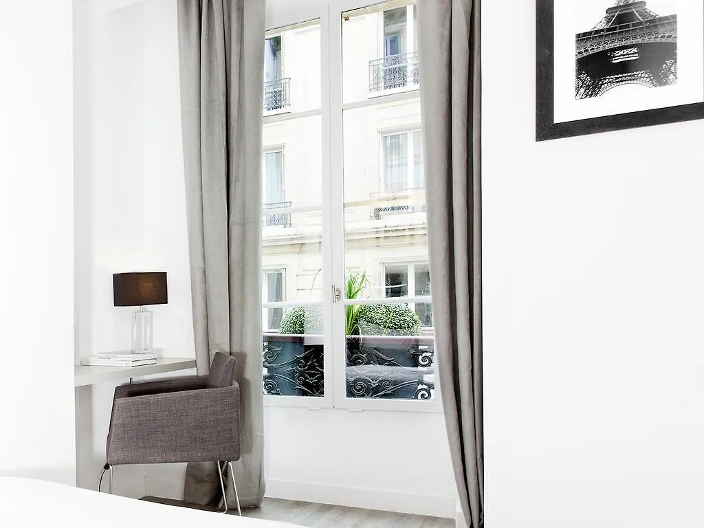 Livinparis - Luxury 3 Bedrooms Grands-Boulevards I