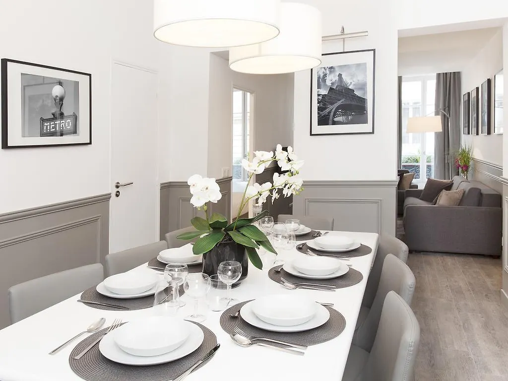 Livinparis - Luxury 3 Bedrooms Grands-Boulevards I Paris
