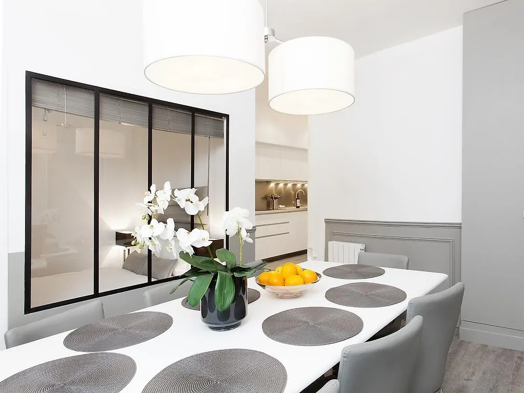 Apartment Livinparis - Luxury 3 Bedrooms Grands-Boulevards I